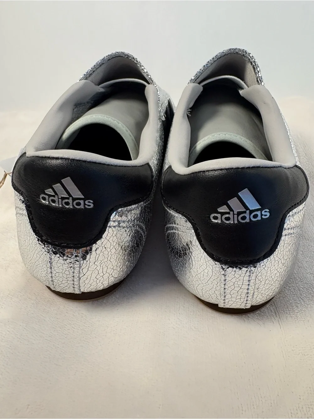 Adidas Taekwondo Women's Sz US 8.5 Silver Metallic Black Slip-On Sneaker JH9664